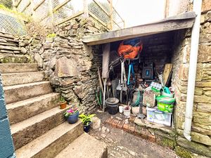 Photo 34- click for photo gallery